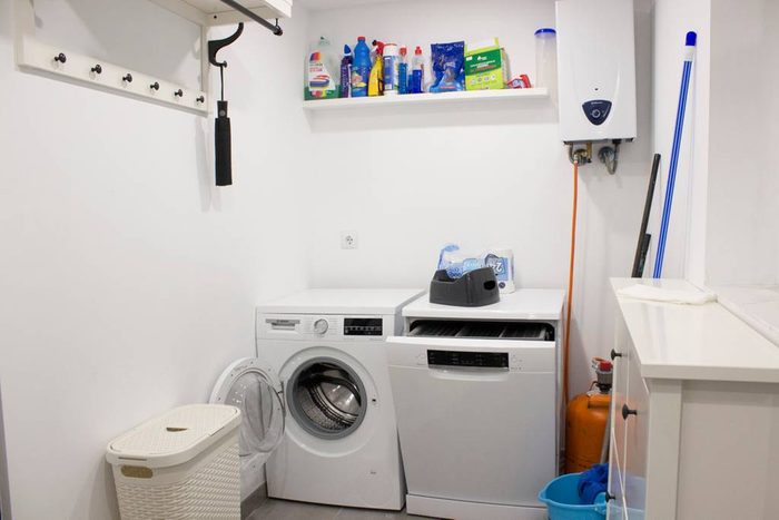 Buanderie avec lave-linge et sèche-linge